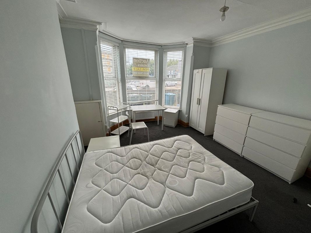 16 Radcliffe Road, West Bridgford, Nottingham, NG2 5FW