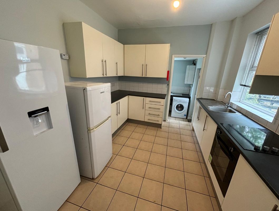 16 Radcliffe Road, West Bridgford, Nottingham, NG2 5FW