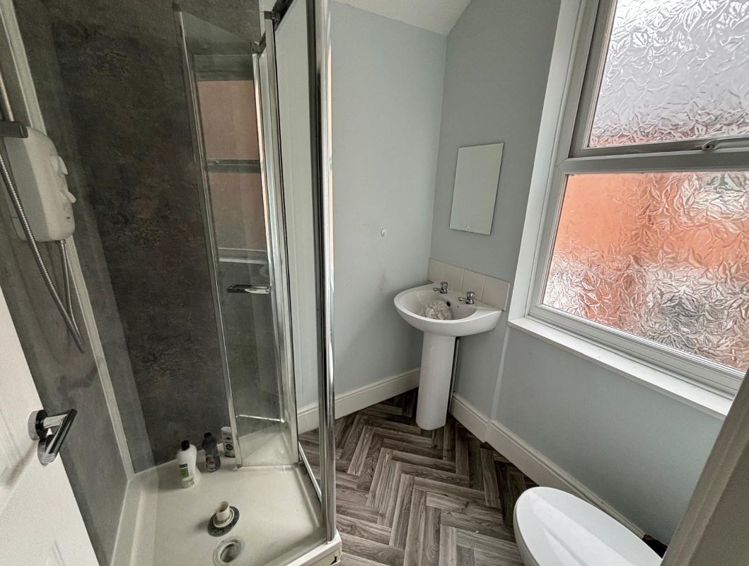 16 Radcliffe Road, West Bridgford, Nottingham, NG2 5FW