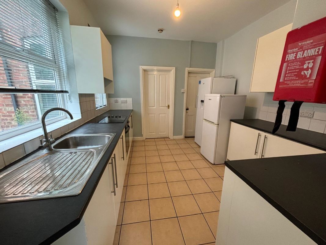 16 Radcliffe Road, West Bridgford, Nottingham, NG2 5FW