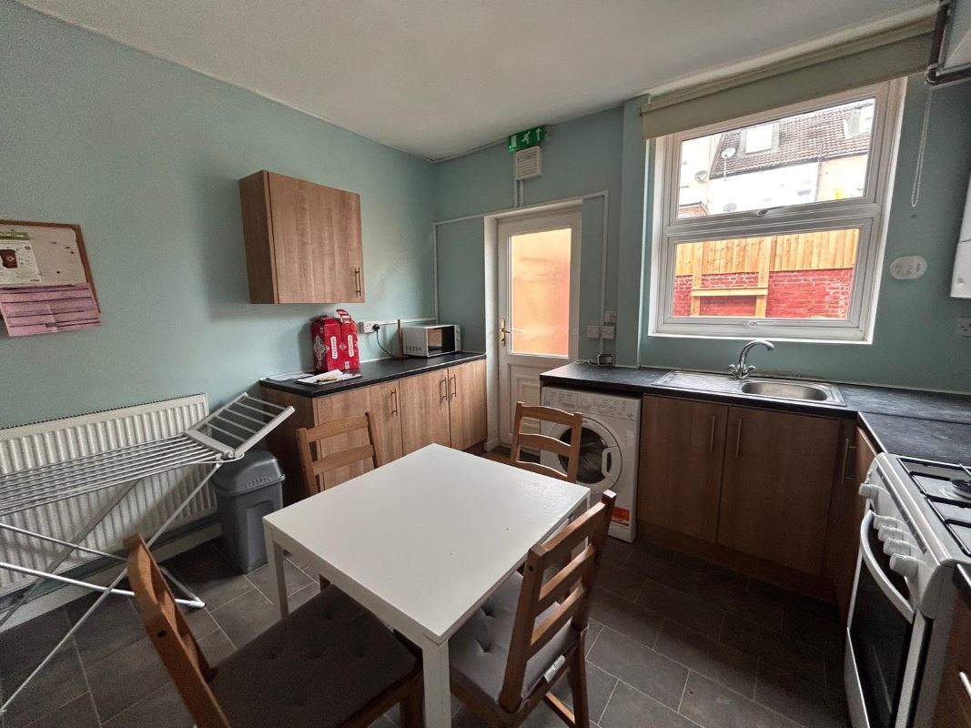 22 Cromwell Street, Nottingham, Nottinghamshire, NG7 4GL