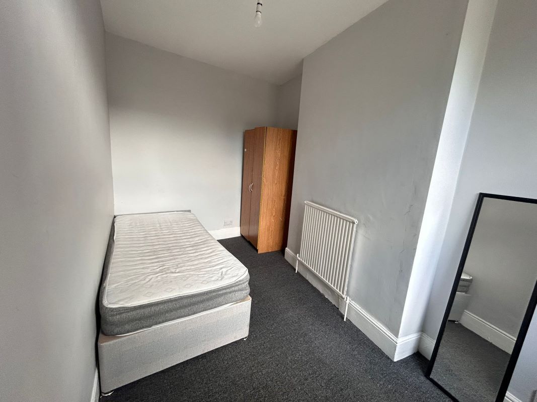 3 Radford Road, Nottingham, NG7 5DQ