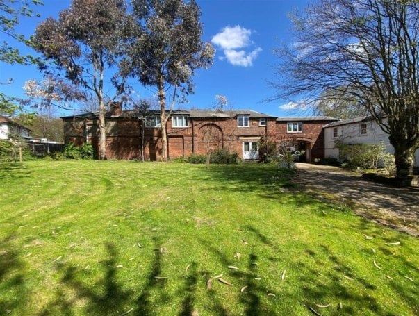 Lenton Abbey, Derby Road, Nottingham, NG9 2SN