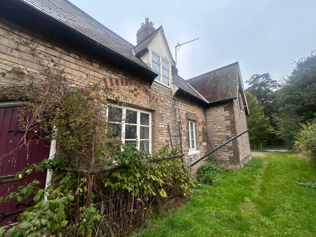 1 & 3 Ermine Street, Appleby, Scunthorpe, South Humberside, DN15 0AA