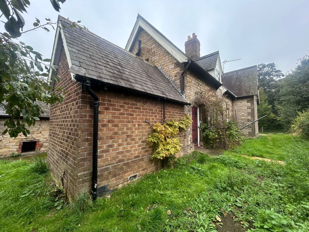 1 & 3 Ermine Street, Appleby, Scunthorpe, South Humberside, DN15 0AA