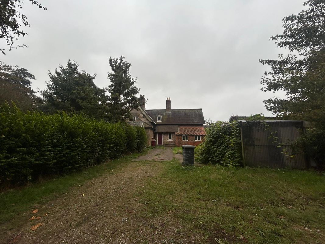 1 & 3 Ermine Street, Appleby, Scunthorpe, South Humberside, DN15 0AA