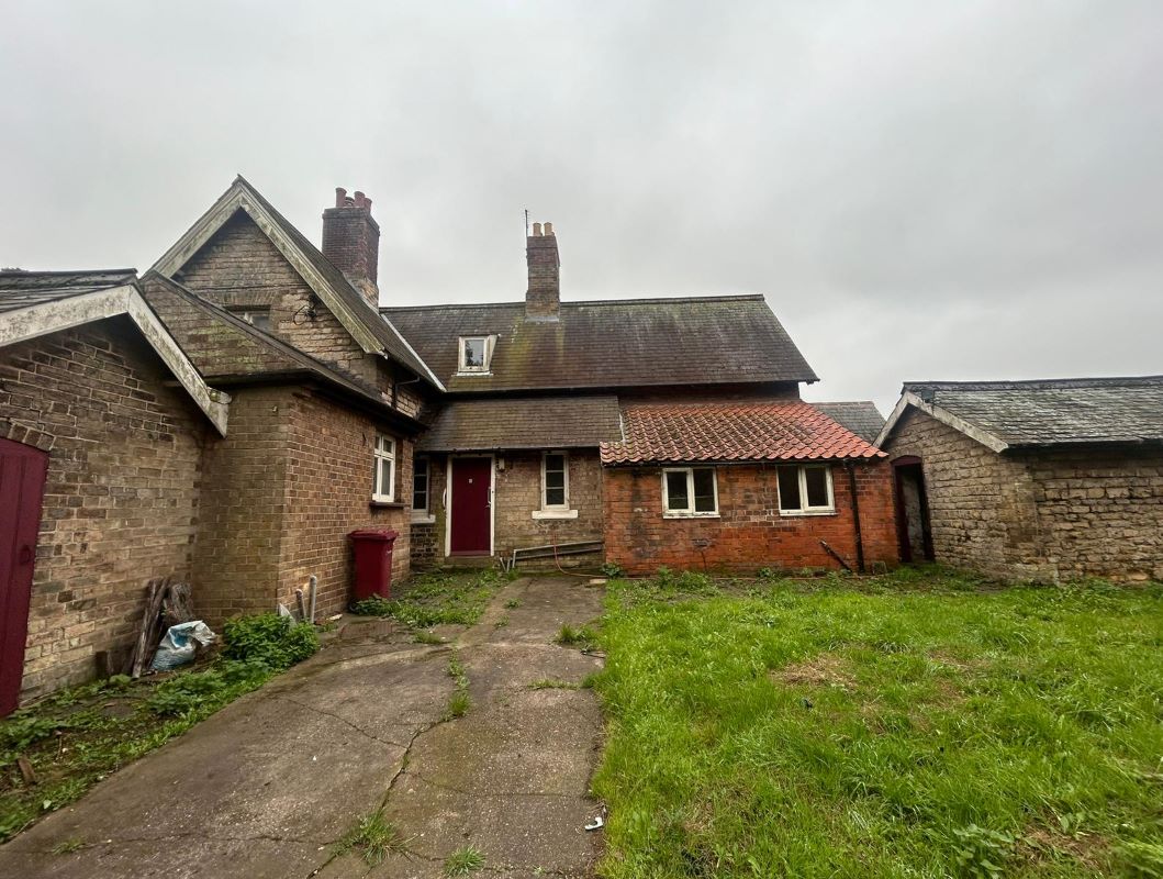 1 & 3 Ermine Street, Appleby, Scunthorpe, South Humberside, DN15 0AA