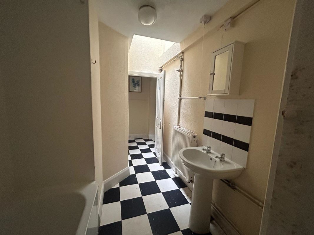 Lenton Abbey, Derby Road, Nottingham, NG9 2SN