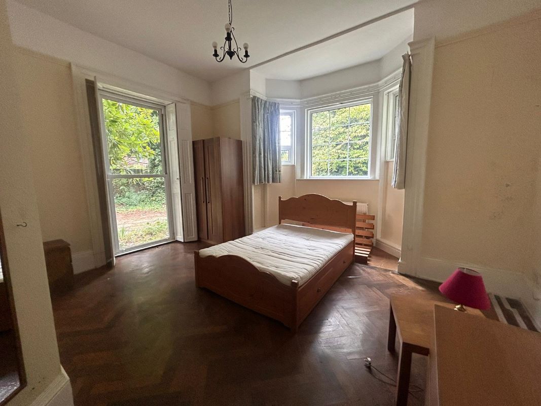 Lenton Abbey, Derby Road, Nottingham, NG9 2SN