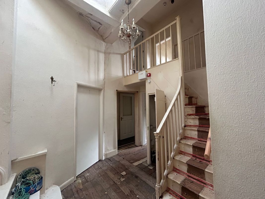 Lenton Abbey, Derby Road, Nottingham, NG9 2SN