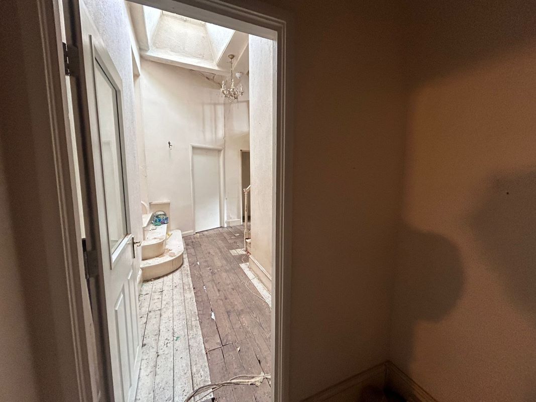 Lenton Abbey, Derby Road, Nottingham, NG9 2SN