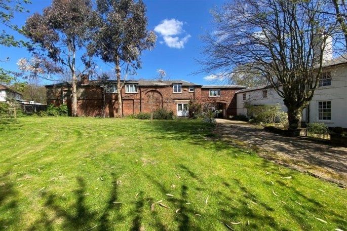 Lenton Abbey, Derby Road, Nottingham, NG9 2SN