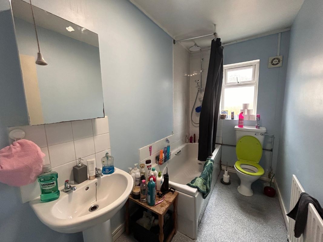 23 Cromwell Street, Nottingham, NG7 4GL