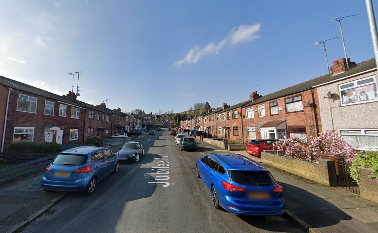 34 Houses on Jubilee Avenue, Dukinfield, Cheshire, SK16 5ND