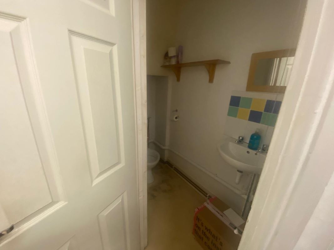 4 High Street, Hucknall, Nottingham, NG15 7HD