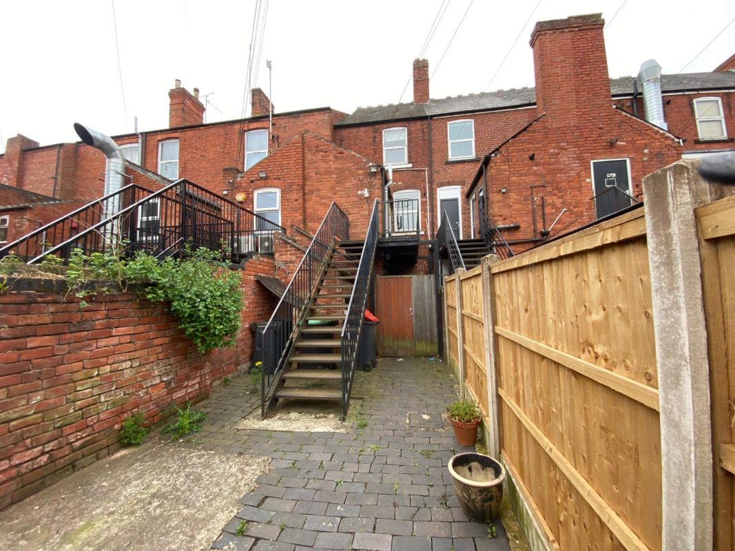4 High Street, Hucknall, Nottingham, NG15 7HD