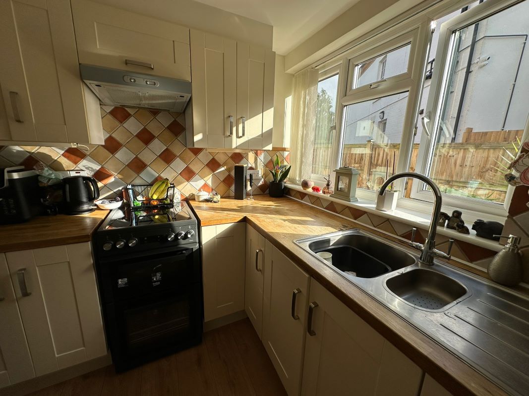 Hatfield Mews, Gunthorpe Road, Flats 1 & 2, Lowdham, Nottingham, NG14 7EN