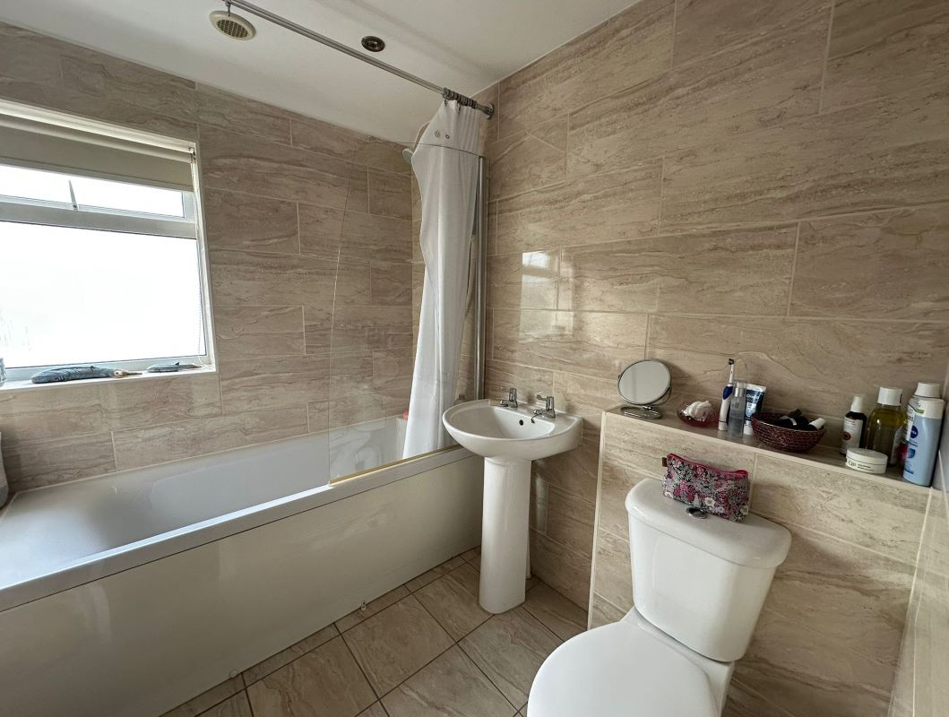 Hatfield Mews, Gunthorpe Road, Flats 1 & 2, Lowdham, Nottingham, NG14 7EN