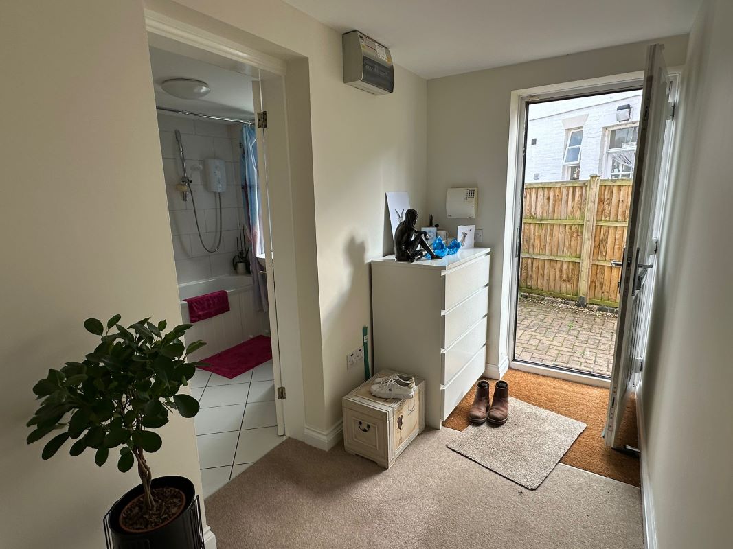 Hatfield Mews, Gunthorpe Road, Flats 1 & 2, Lowdham, Nottingham, NG14 7EN