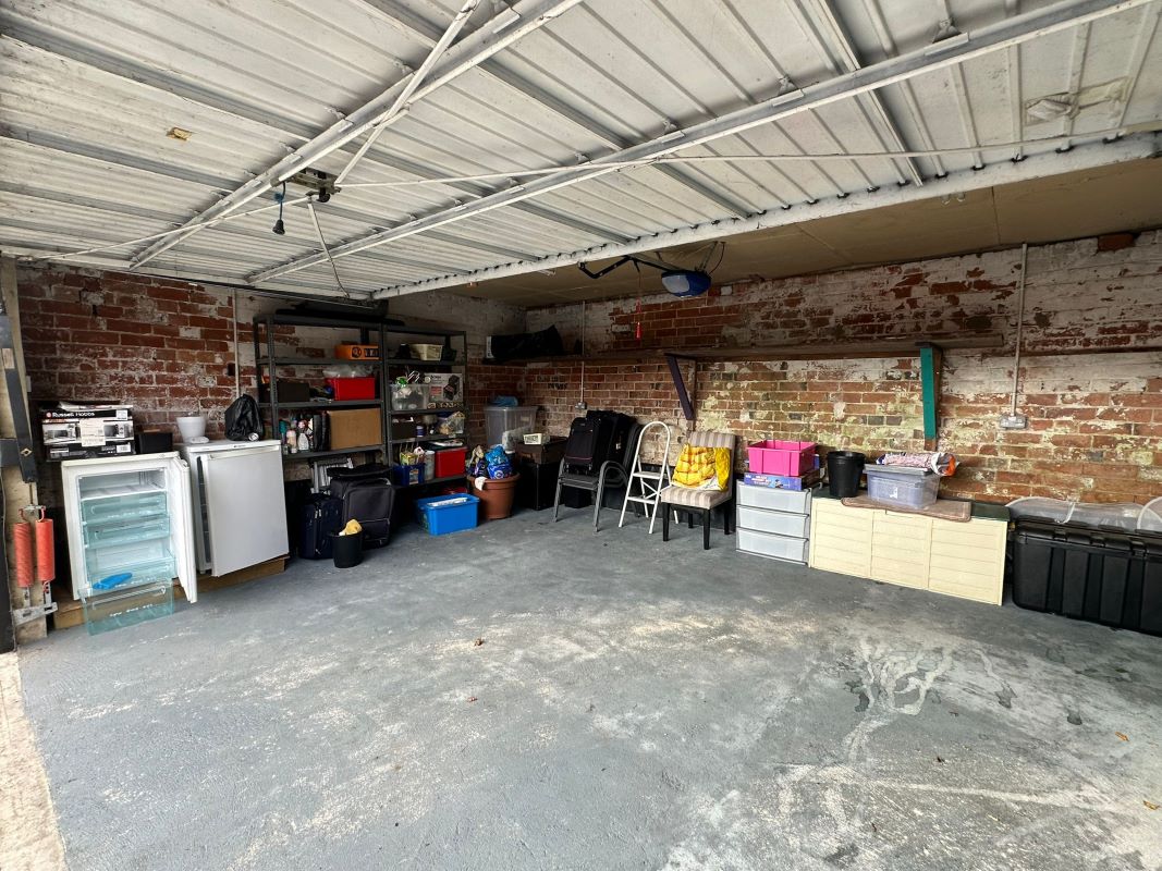 Hatfield Mews, Gunthorpe Road, Flats 1 & 2, Lowdham, Nottingham, NG14 7EN