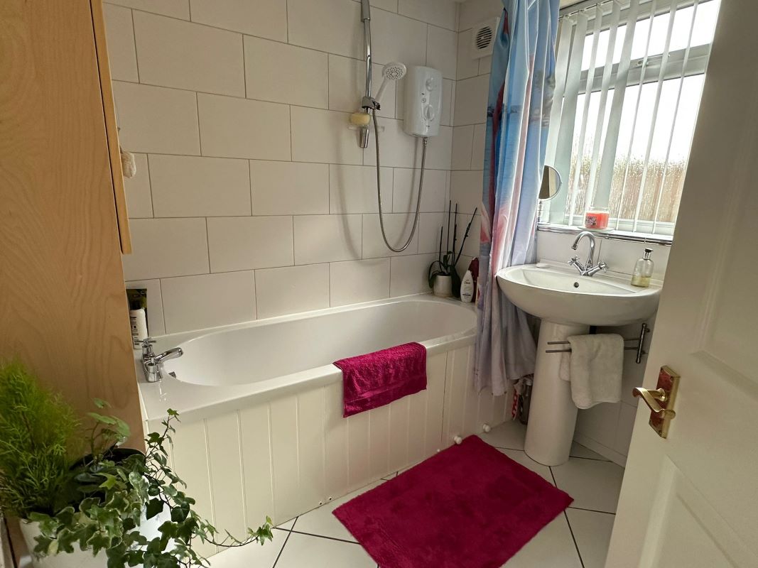 Hatfield Mews, Gunthorpe Road, Flats 1 & 2, Lowdham, Nottingham, NG14 7EN