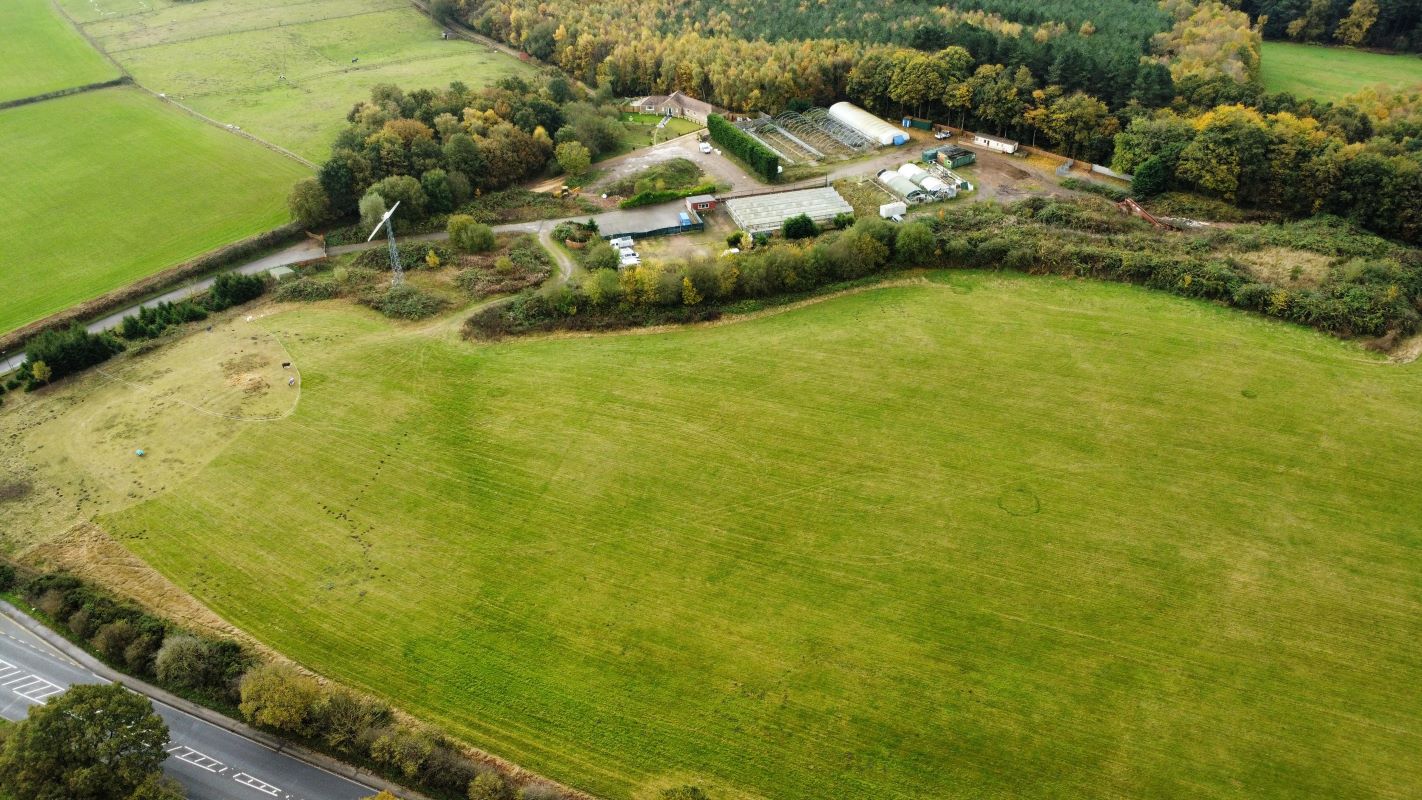 20 Acres of Land & Outbuildings Nottingham Road, Ravenshead, Nottinghamshire, NG15 9HN