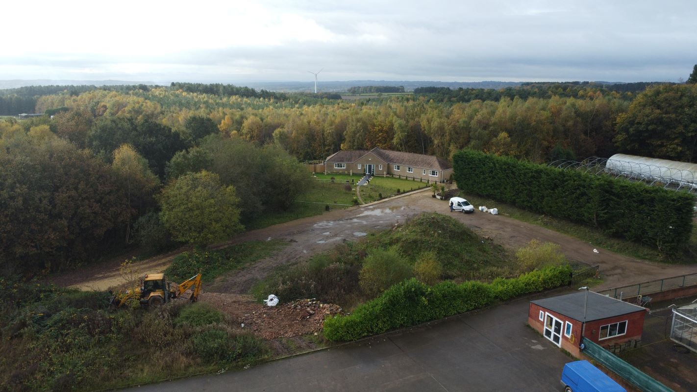 20 Acres of Land & Outbuildings Nottingham Road, Ravenshead, Nottinghamshire, NG15 9HN