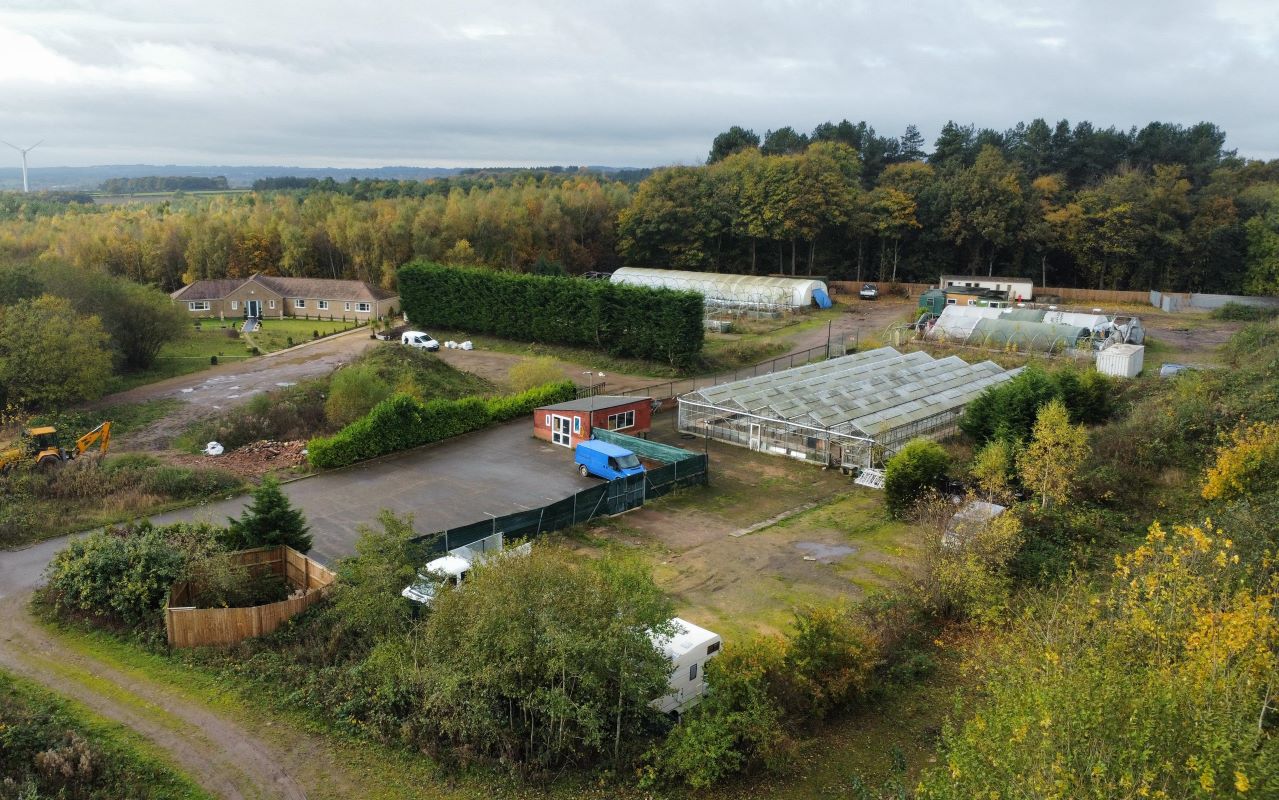 20 Acres of Land & Outbuildings Nottingham Road, Ravenshead, Nottinghamshire, NG15 9HN