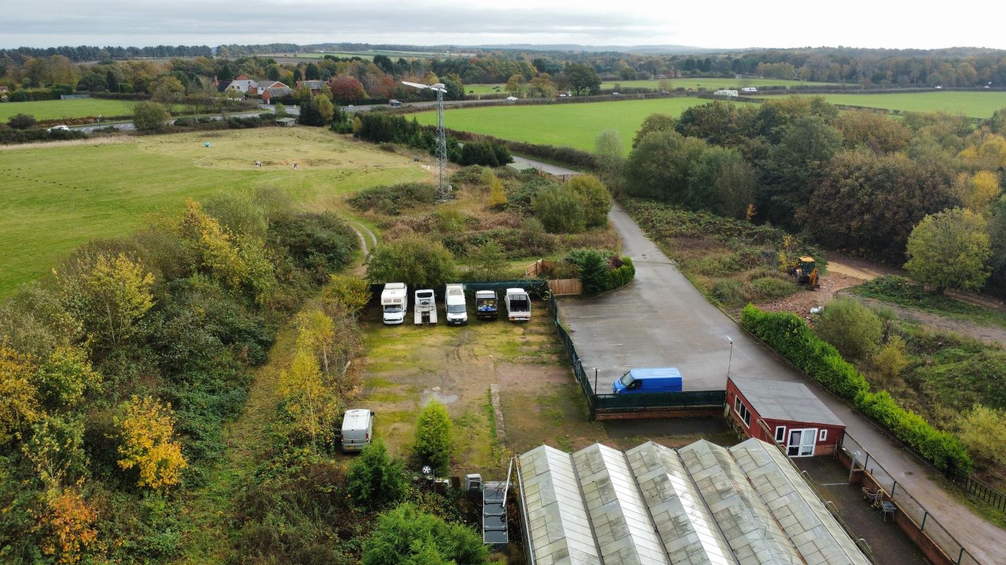 20 Acres of Land & Outbuildings Nottingham Road, Ravenshead, Nottinghamshire, NG15 9HN