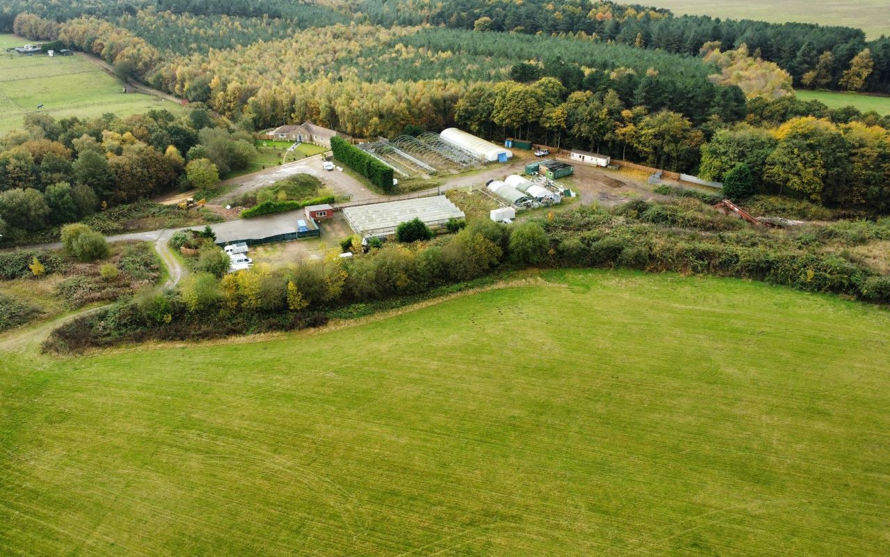 20 Acres of Land & Outbuildings Nottingham Road, Ravenshead, Nottinghamshire, NG15 9HN