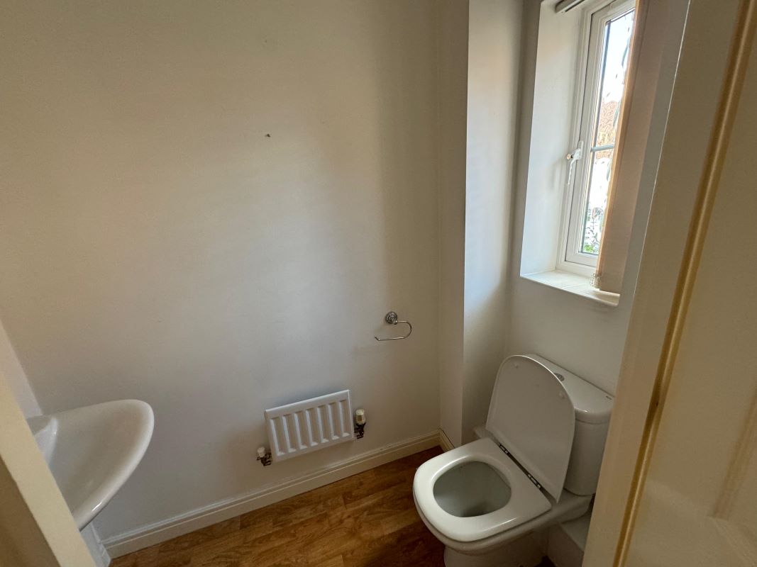 8 Thyme Close, Red Lodge, Bury St. Edmunds, Suffolk, IP28 8FT