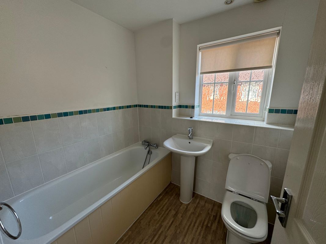 8 Thyme Close, Red Lodge, Bury St. Edmunds, Suffolk, IP28 8FT