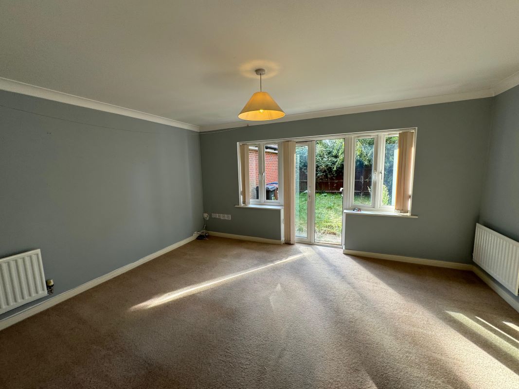 8 Thyme Close, Red Lodge, Bury St. Edmunds, Suffolk, IP28 8FT