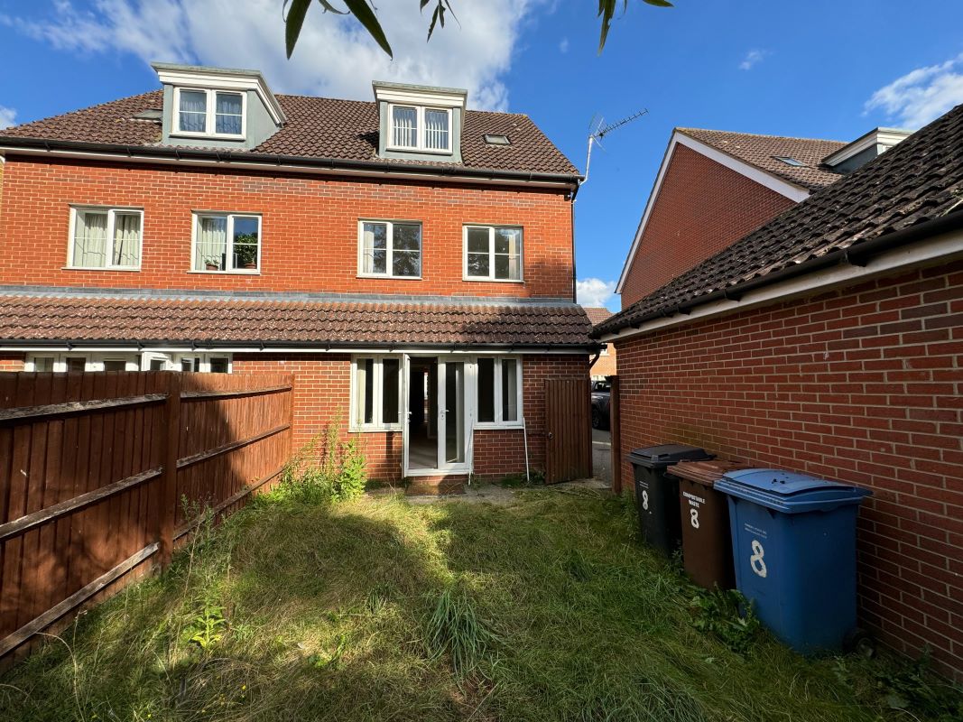 8 Thyme Close, Red Lodge, Bury St. Edmunds, Suffolk, IP28 8FT