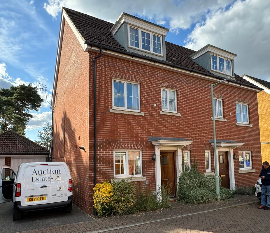 8 Thyme Close, Red Lodge, Bury St. Edmunds, Suffolk, IP28 8FT