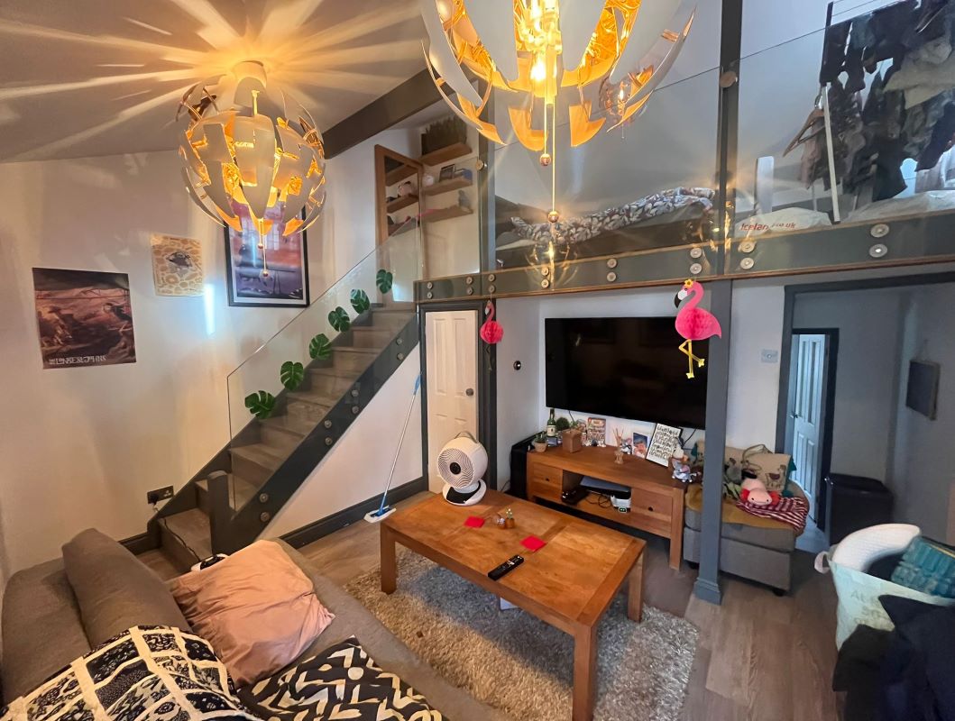 15 Steep Hill, Lincoln, LN2 1LT