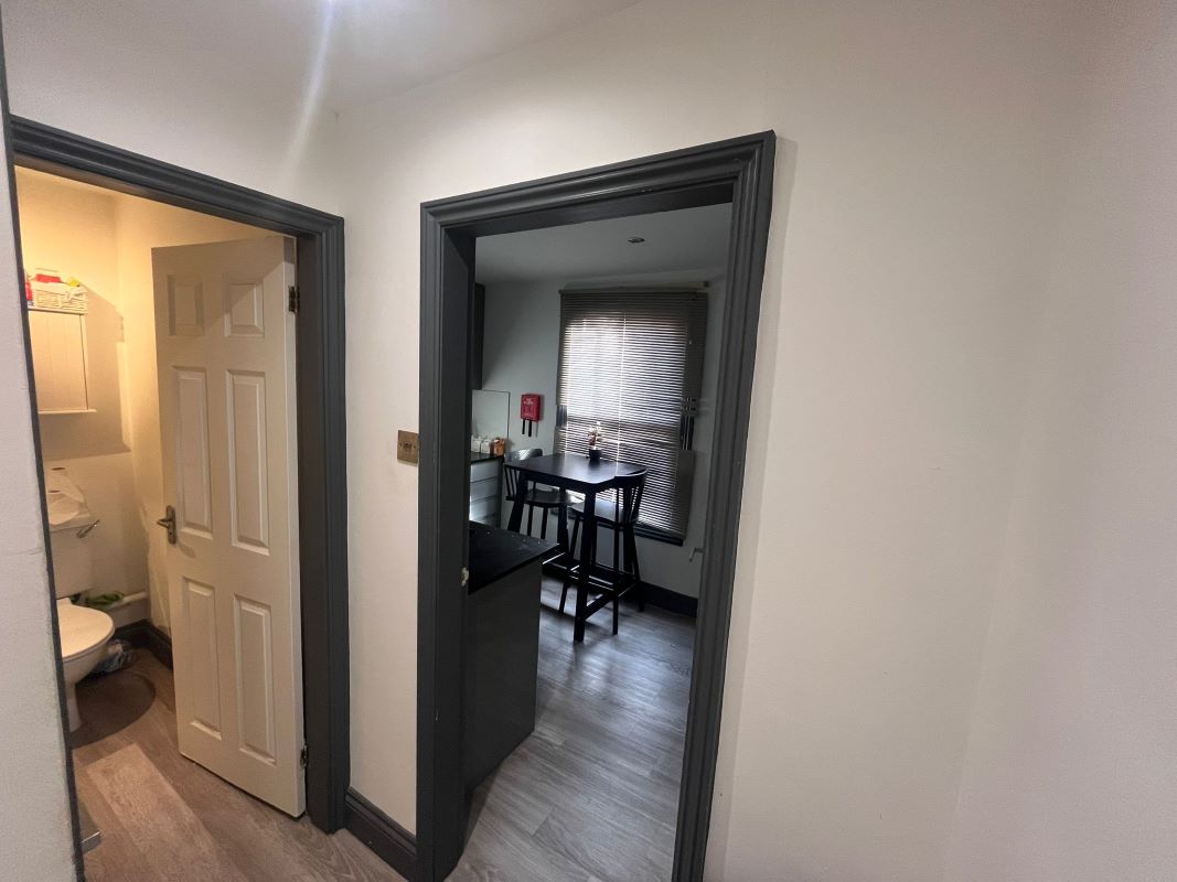 15 Steep Hill, Lincoln, LN2 1LT