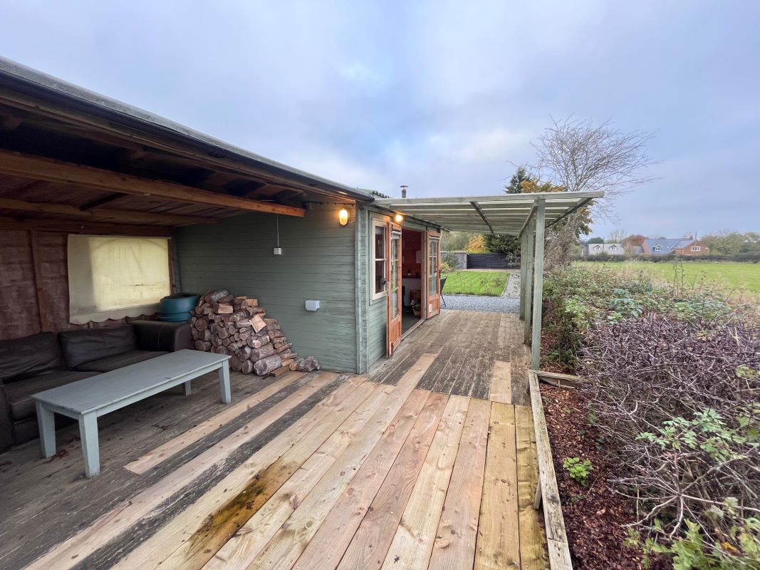 Land & Outbuildings Waltham Road, Branston, Leicestershire, NG32 1RY