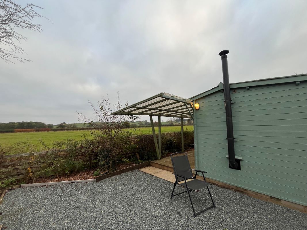 Land & Outbuildings Waltham Road, Branston, Leicestershire, NG32 1RY