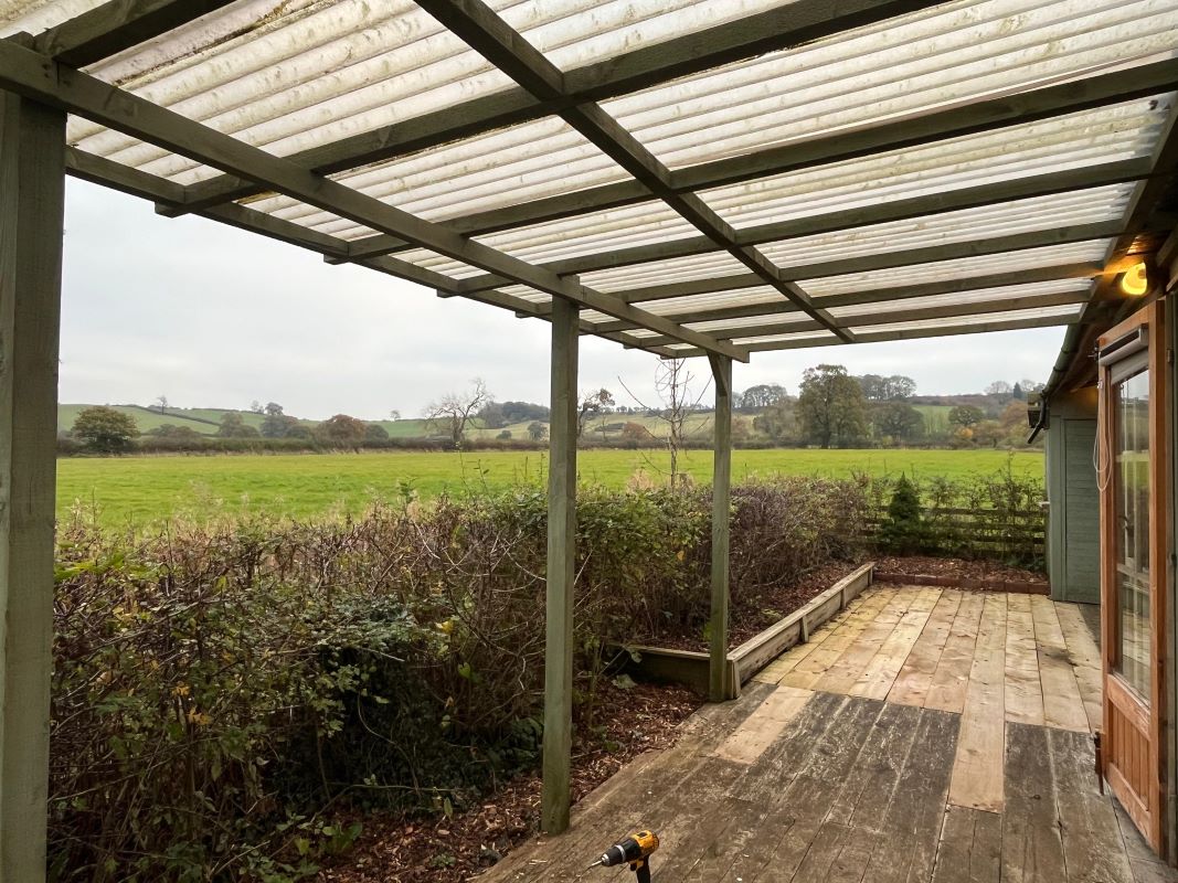 Land & Outbuildings Waltham Road, Branston, Leicestershire, NG32 1RY