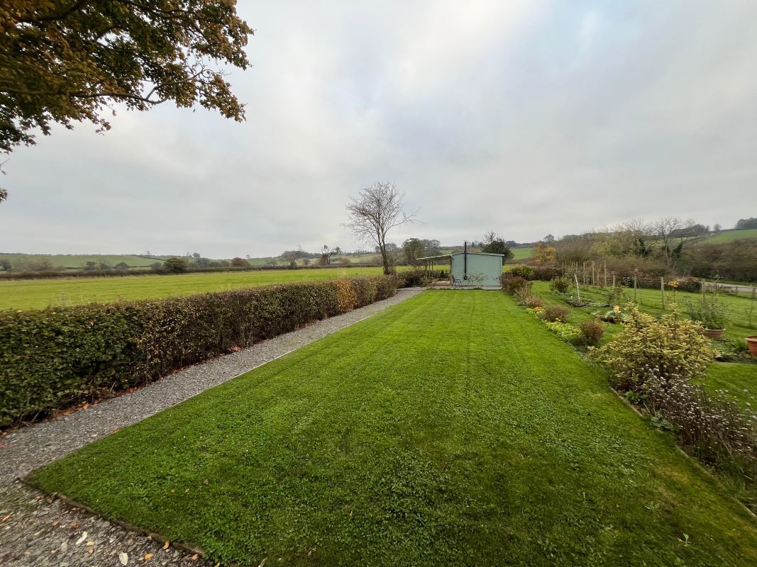 Land & Outbuildings Waltham Road, Branston, Leicestershire, NG32 1RY