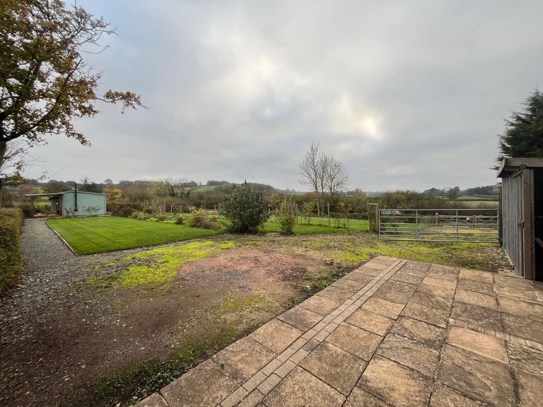 Land & Outbuildings Waltham Road, Branston, Leicestershire, NG32 1RY