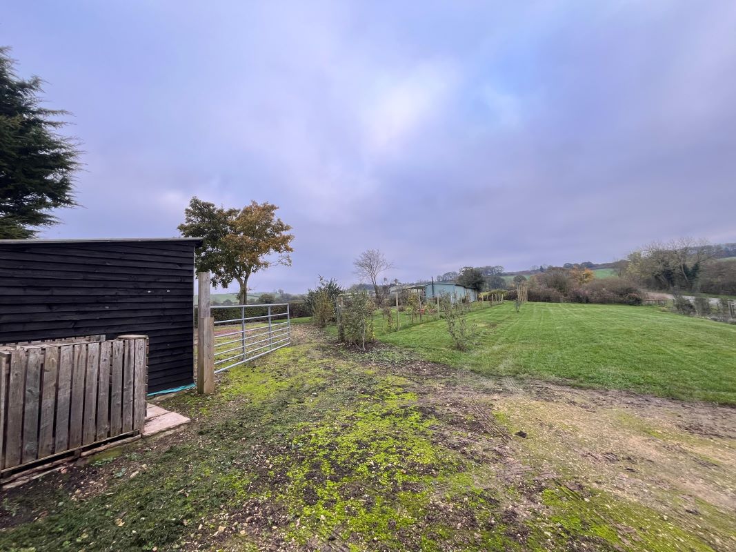 Land & Outbuildings Waltham Road, Branston, Leicestershire, NG32 1RY