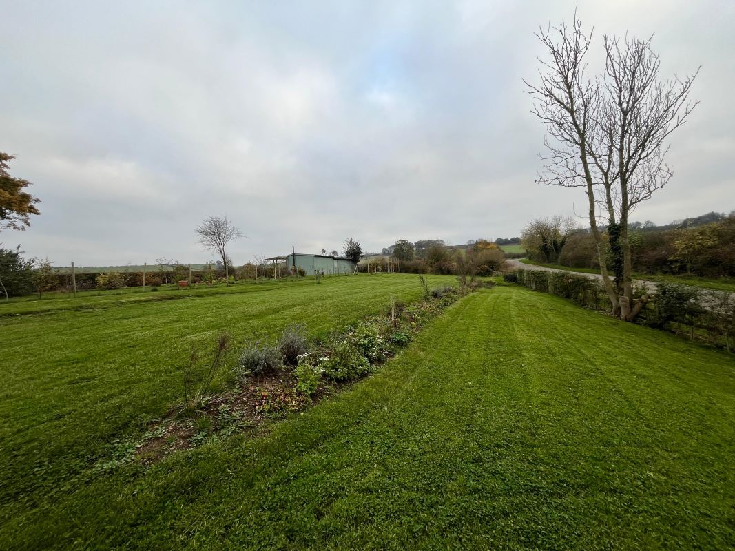 Land & Outbuildings Waltham Road, Branston, Leicestershire, NG32 1RY