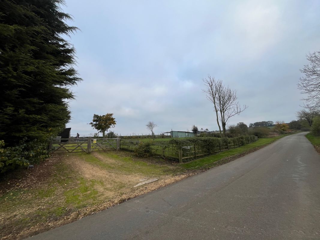 Land & Outbuildings Waltham Road, Branston, Leicestershire, NG32 1RY