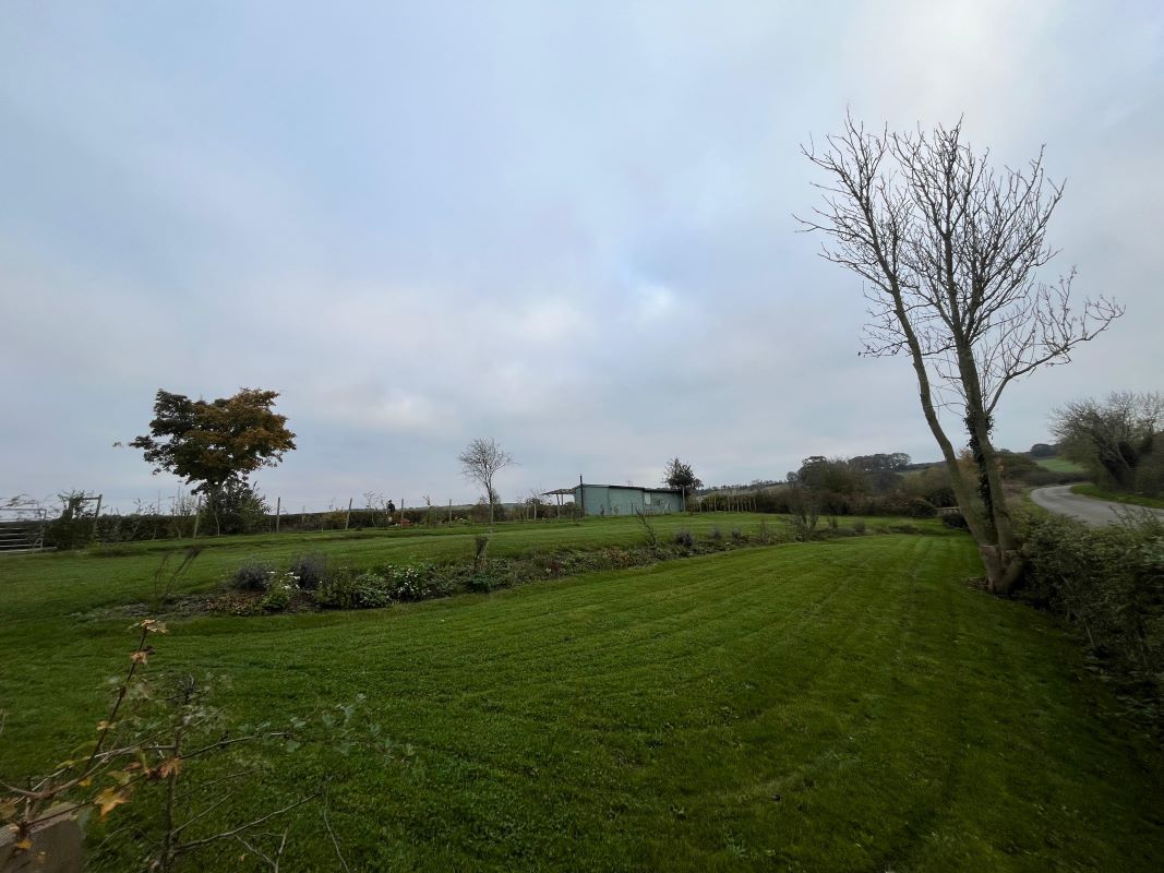 Land & Outbuildings Waltham Road, Branston, Leicestershire, NG32 1RY