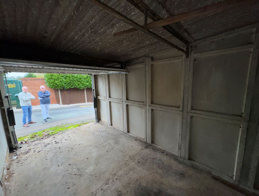 Lock-up Garage on Greendale Road, Coventry, West Midlands, CV5 8AZ