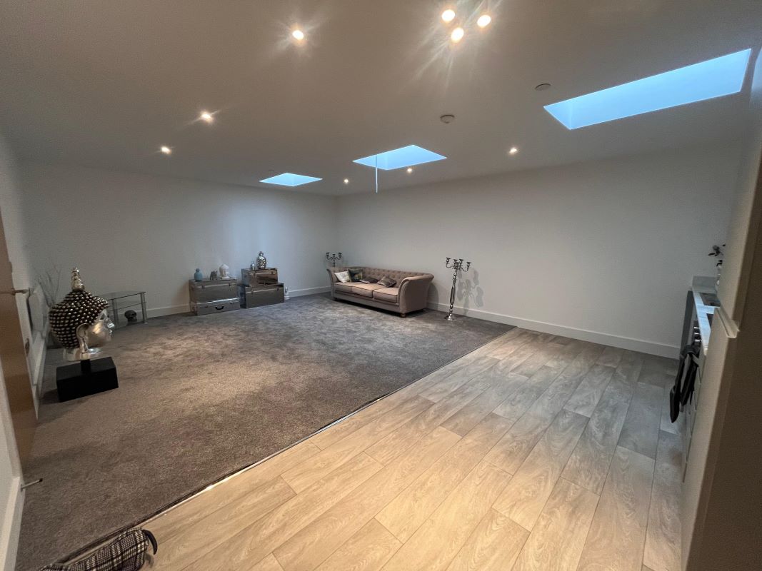 40A Market Court, Grange Road, Birkenhead, CH41 6BB