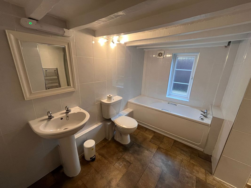 Corner House, Ollerton Road, Kelham, Newark, NG23 5QS