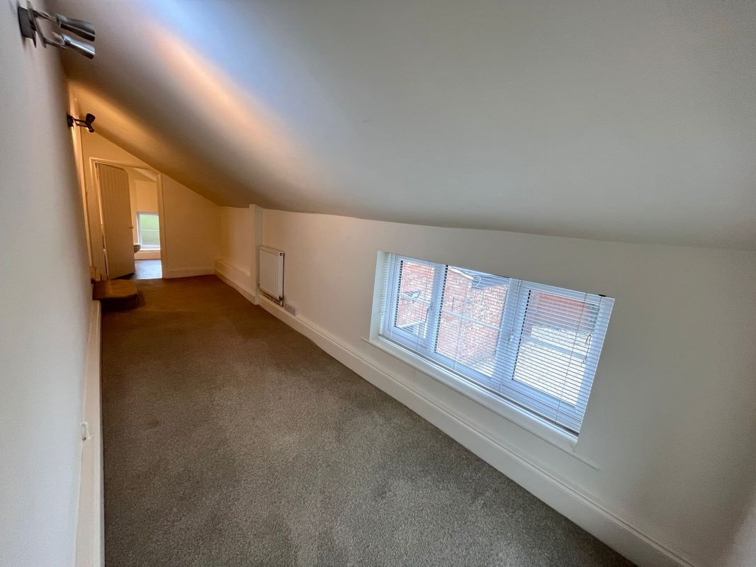Corner House, Ollerton Road, Kelham, Newark, NG23 5QS